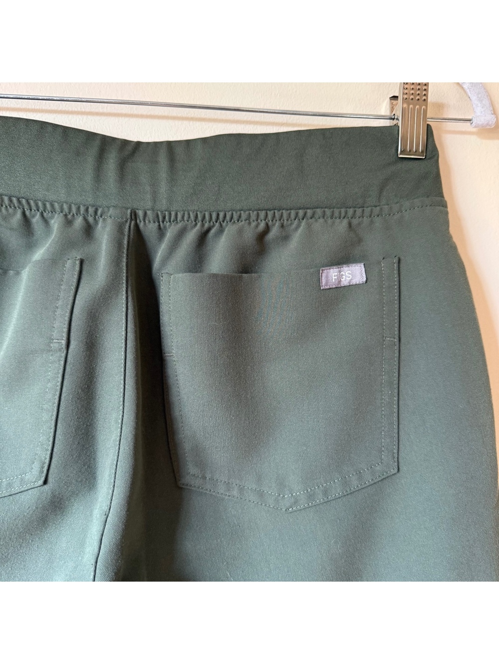 FIGS Zamora Jogger women’s Scrub Pants Olive Green XS/P Technical Collection V - Picture 6 of 8